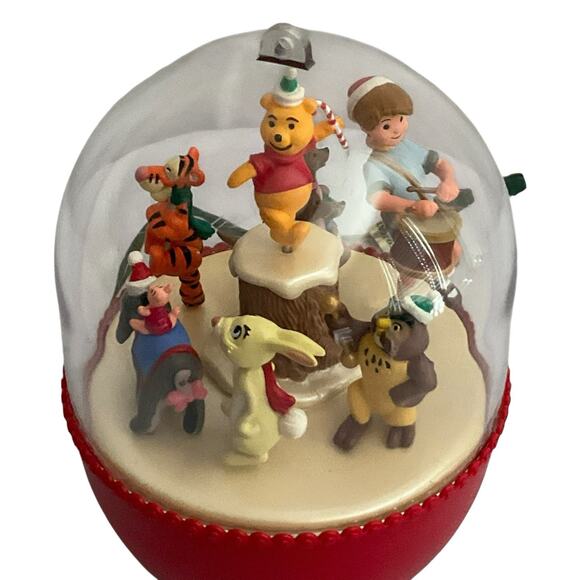 Winnie the Pooh Hallmark Keepsake Ornament 1994 Parade Magic Motion Music TESTED - Picture 4 of 16